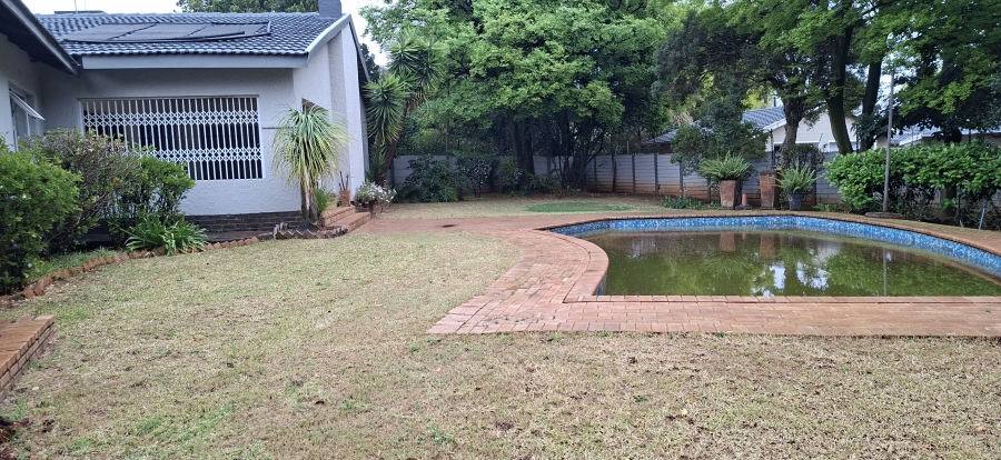 4 Bedroom Property for Sale in Windsor East Gauteng