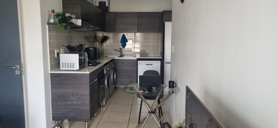 To Let 1 Bedroom Property for Rent in Olivedale Gauteng