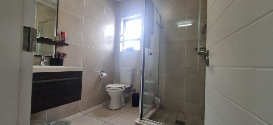 To Let 1 Bedroom Property for Rent in Olivedale Gauteng