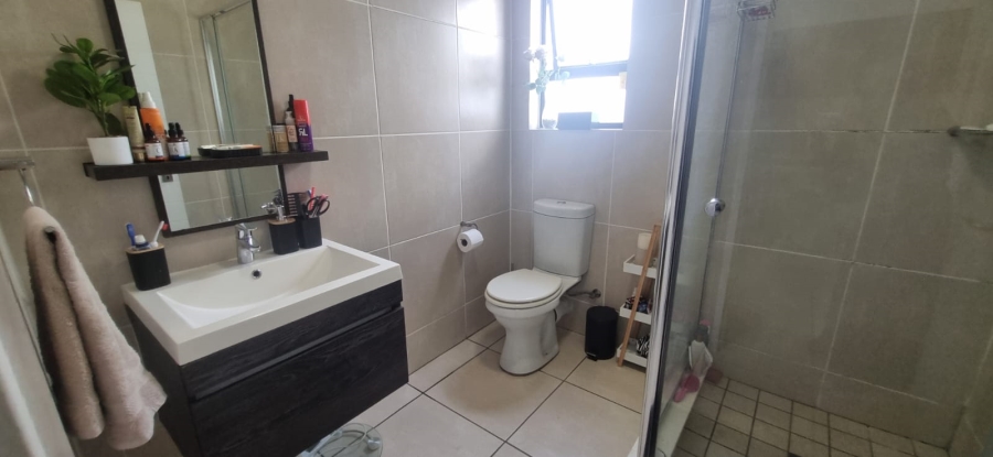 To Let 1 Bedroom Property for Rent in Olivedale Gauteng