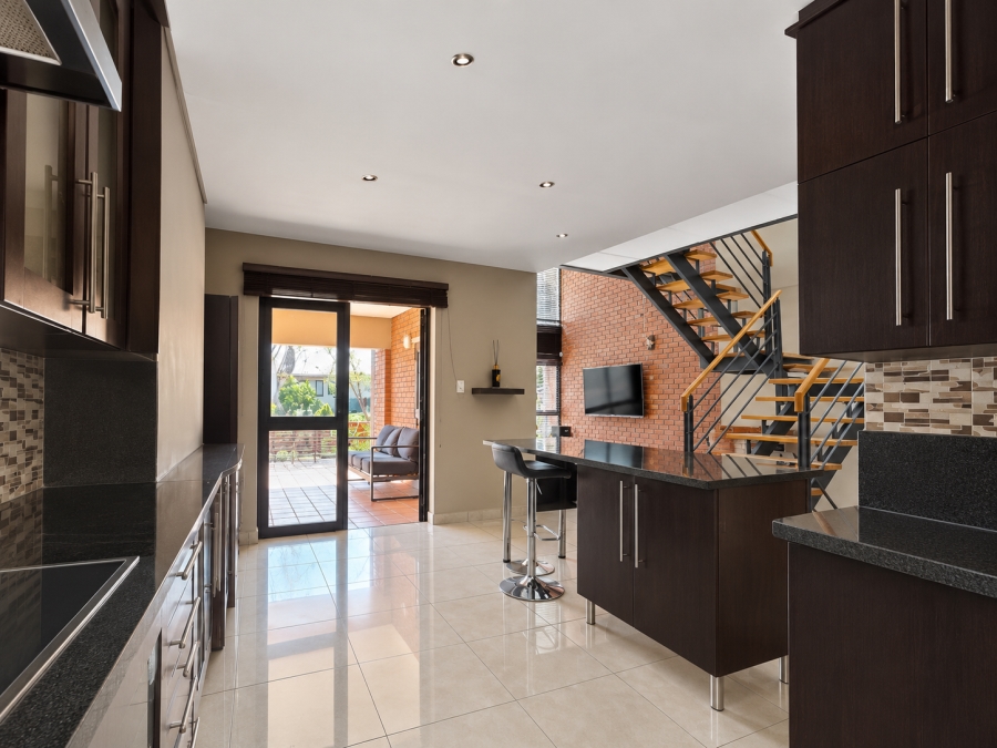 2 Bedroom Property for Sale in Atholl Gardens Gauteng