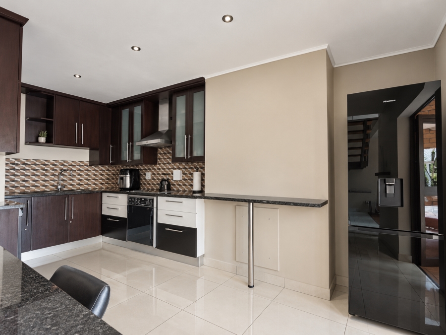 2 Bedroom Property for Sale in Atholl Gardens Gauteng