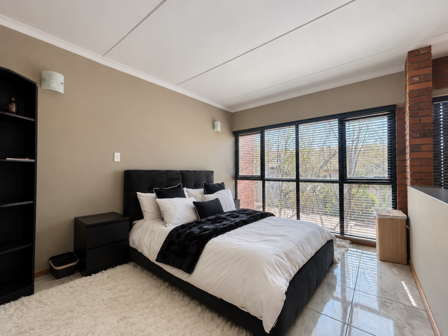 2 Bedroom Property for Sale in Atholl Gardens Gauteng