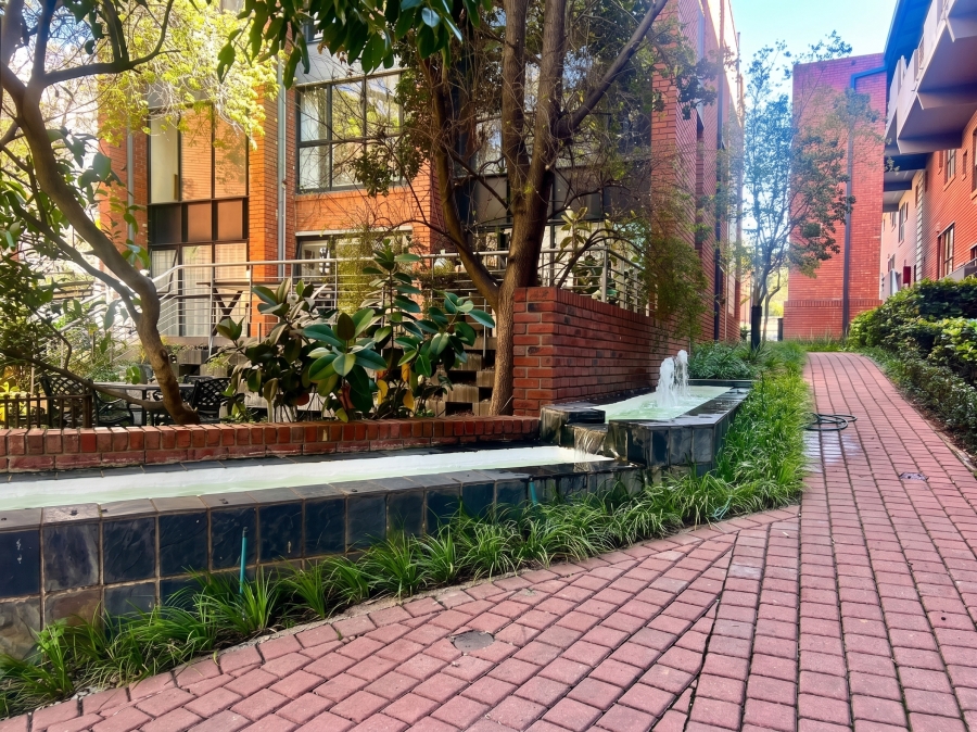 2 Bedroom Property for Sale in Atholl Gardens Gauteng