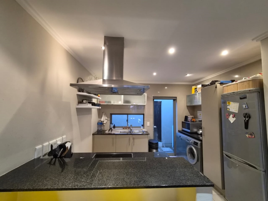 2 Bedroom Property for Sale in Parkmore Gauteng