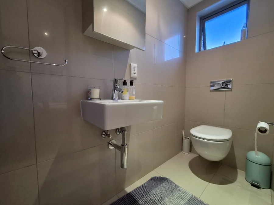 2 Bedroom Property for Sale in Parkmore Gauteng