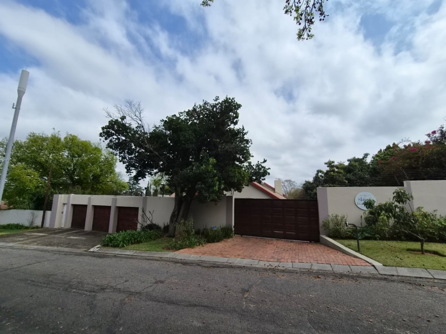 To Let 4 Bedroom Property for Rent in Parkmore Gauteng