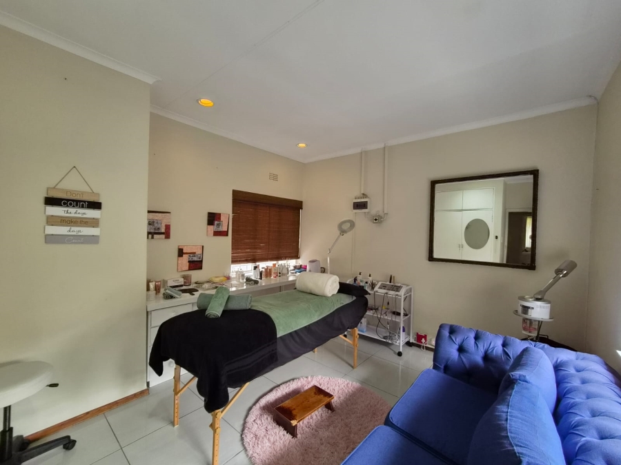 To Let 4 Bedroom Property for Rent in Parkmore Gauteng