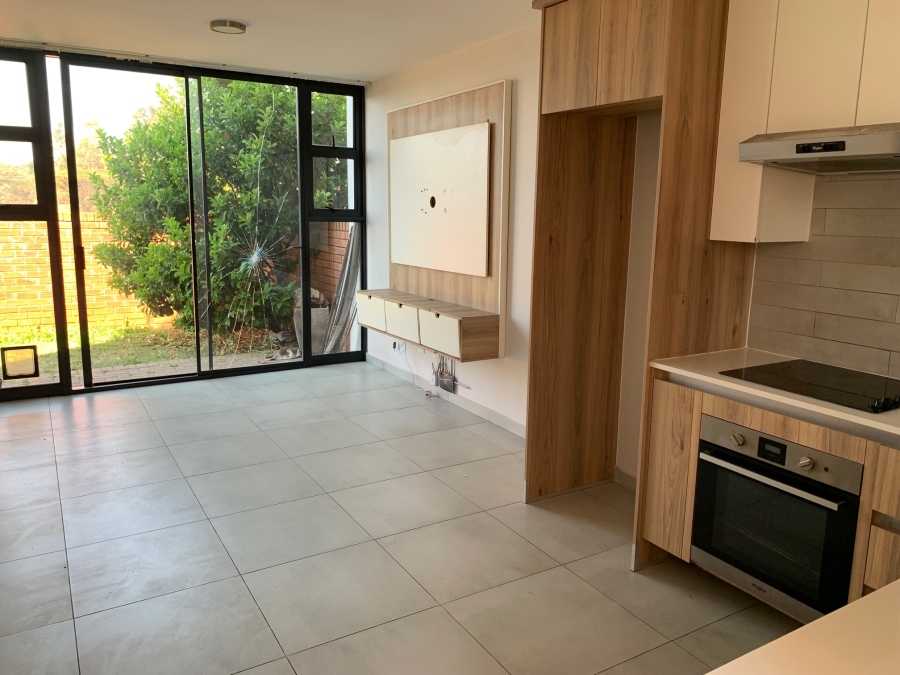 1 Bedroom Property for Sale in Lombardy Estate Gauteng
