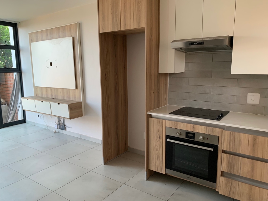 1 Bedroom Property for Sale in Lombardy Estate Gauteng