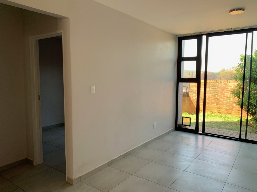 1 Bedroom Property for Sale in Lombardy Estate Gauteng