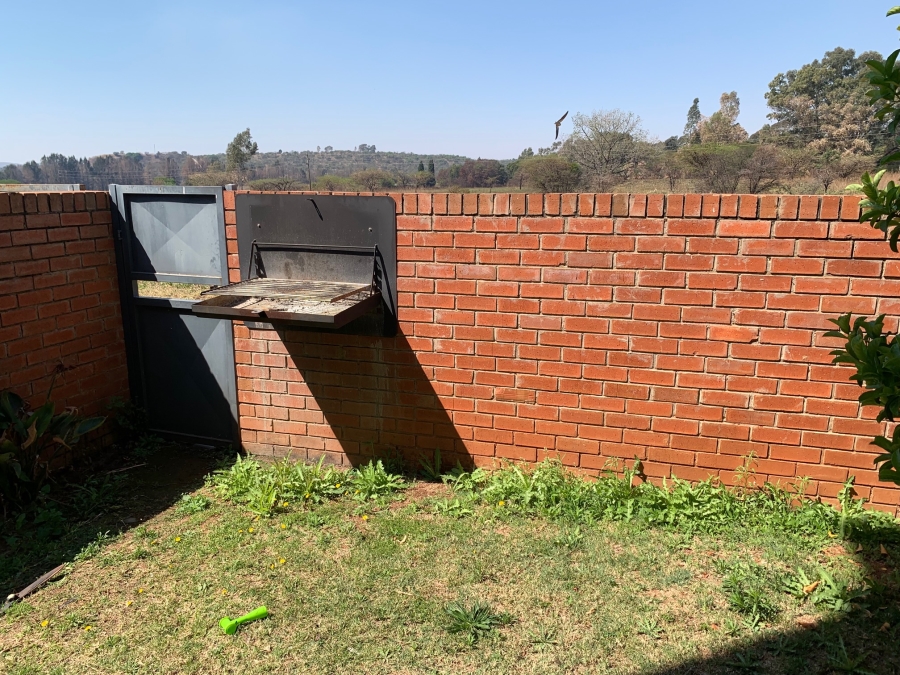 1 Bedroom Property for Sale in Lombardy Estate Gauteng