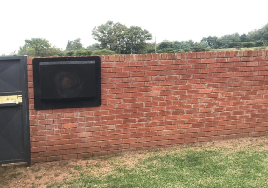 1 Bedroom Property for Sale in Lombardy Estate Gauteng