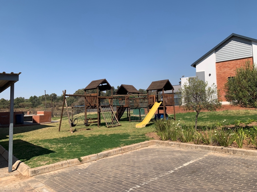 1 Bedroom Property for Sale in Lombardy Estate Gauteng