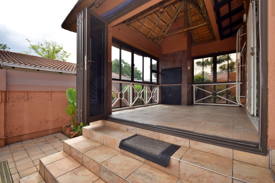 3 Bedroom Property for Sale in Bromhof Gauteng