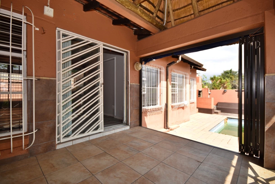 3 Bedroom Property for Sale in Bromhof Gauteng