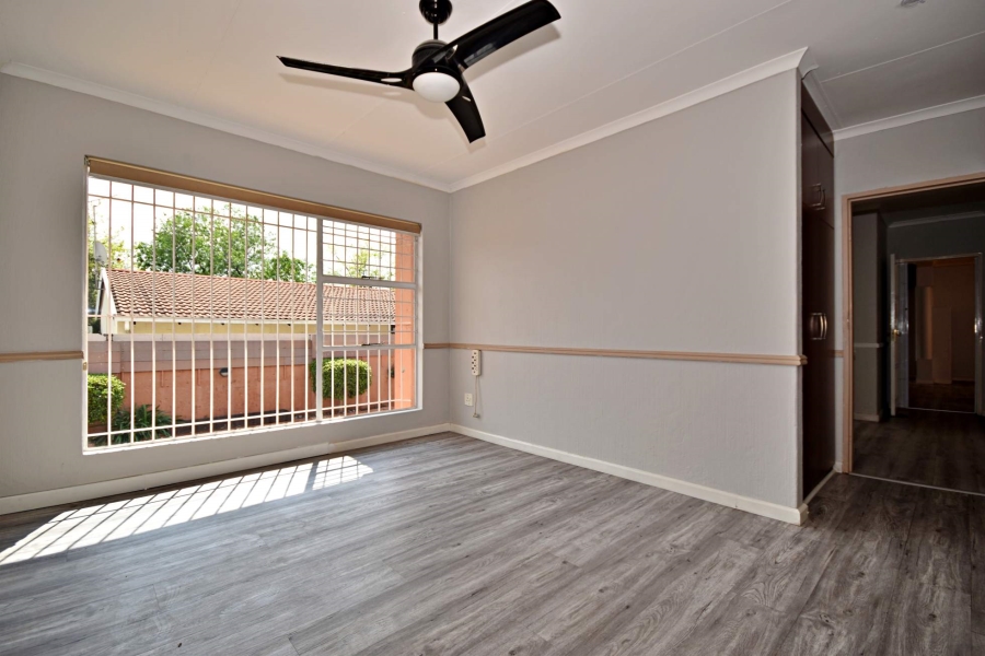 3 Bedroom Property for Sale in Bromhof Gauteng