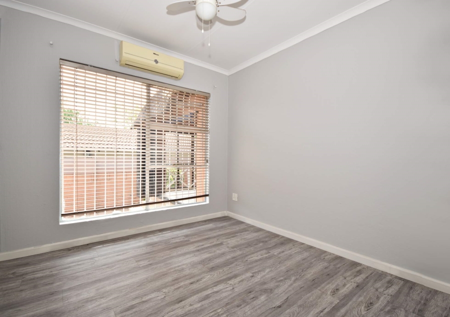 3 Bedroom Property for Sale in Bromhof Gauteng