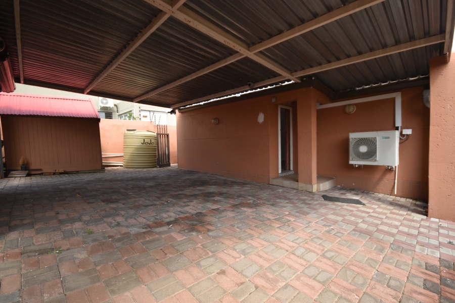 3 Bedroom Property for Sale in Bromhof Gauteng