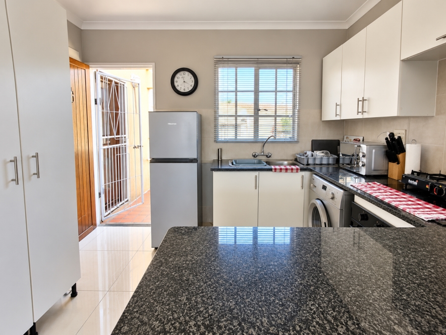 2 Bedroom Property for Sale in Farrarmere Gauteng