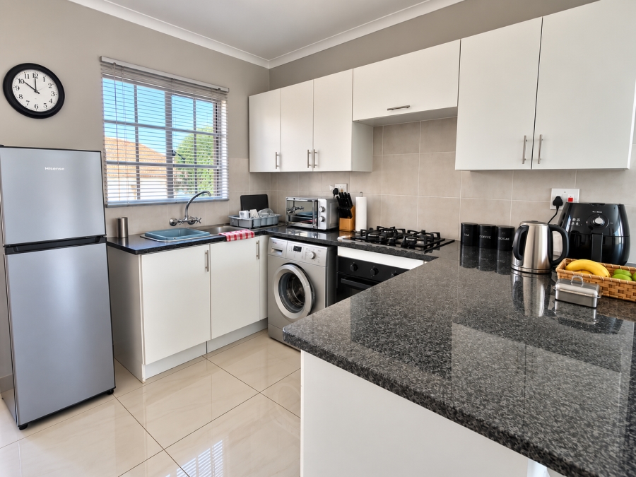 2 Bedroom Property for Sale in Farrarmere Gauteng