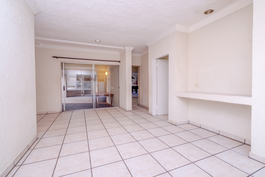 To Let 4 Bedroom Property for Rent in Sunninghill Gauteng