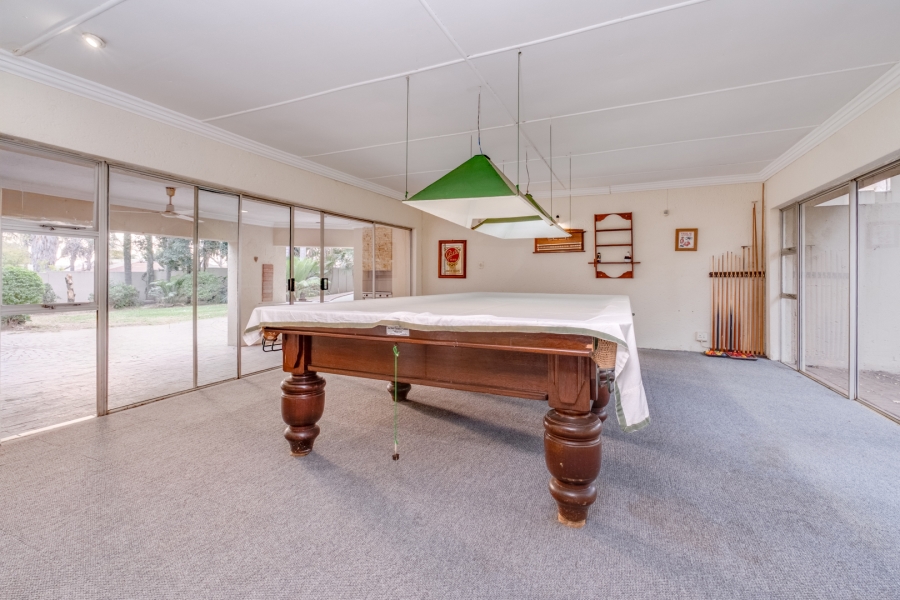 To Let 4 Bedroom Property for Rent in Sunninghill Gauteng