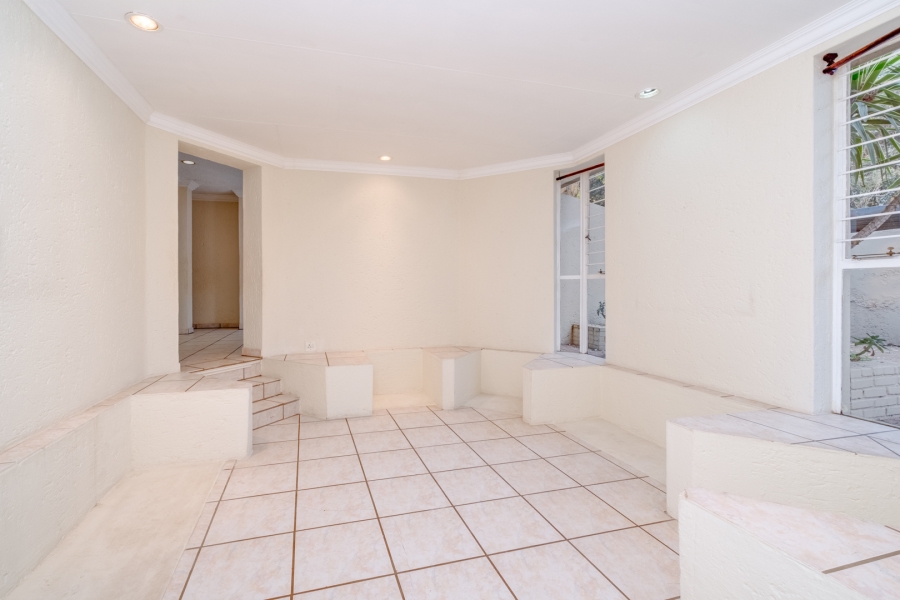To Let 4 Bedroom Property for Rent in Sunninghill Gauteng