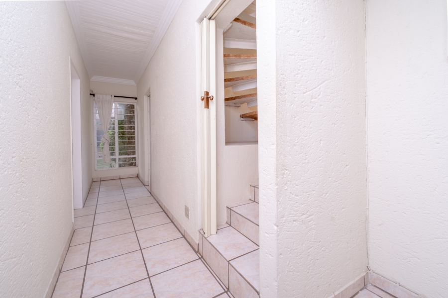 To Let 4 Bedroom Property for Rent in Sunninghill Gauteng