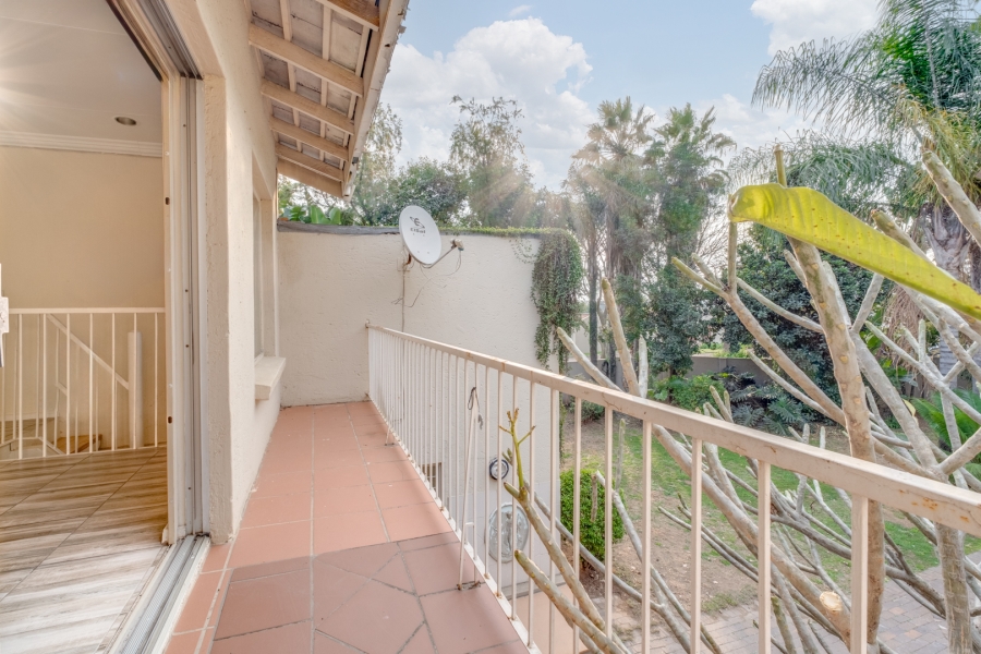 To Let 4 Bedroom Property for Rent in Sunninghill Gauteng