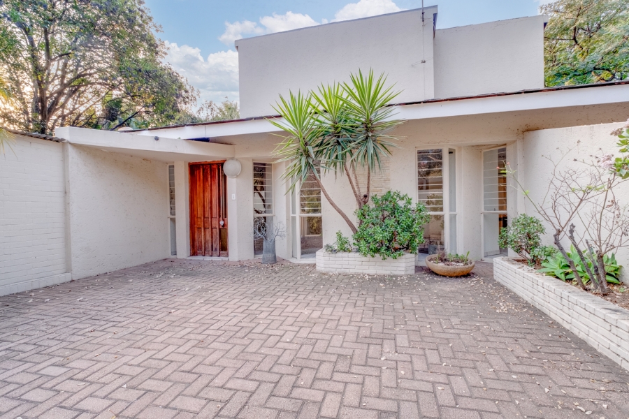 To Let 4 Bedroom Property for Rent in Sunninghill Gauteng