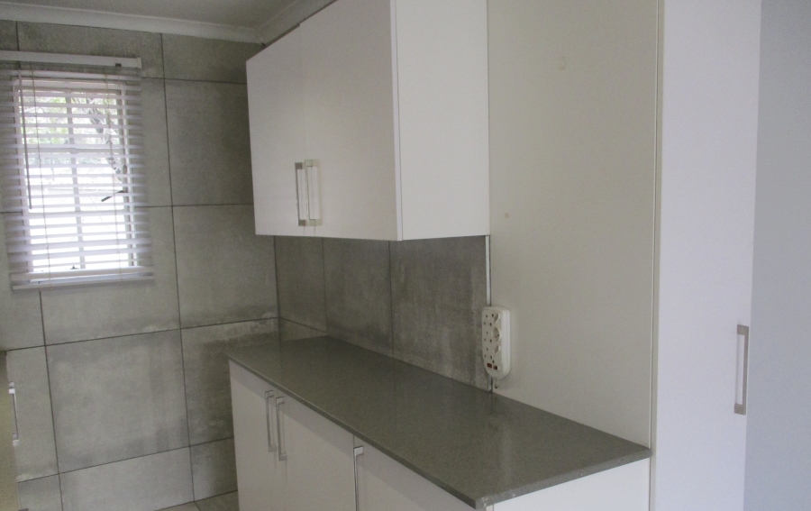 2 Bedroom Property for Sale in Helderkruin Gauteng