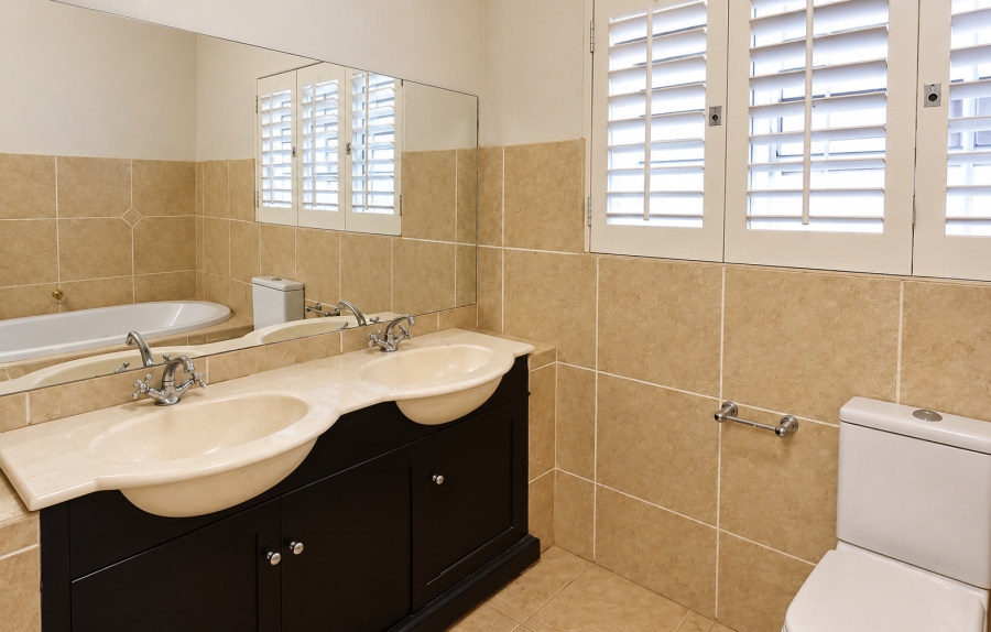 4 Bedroom Property for Sale in Nooitgedacht AH Gauteng