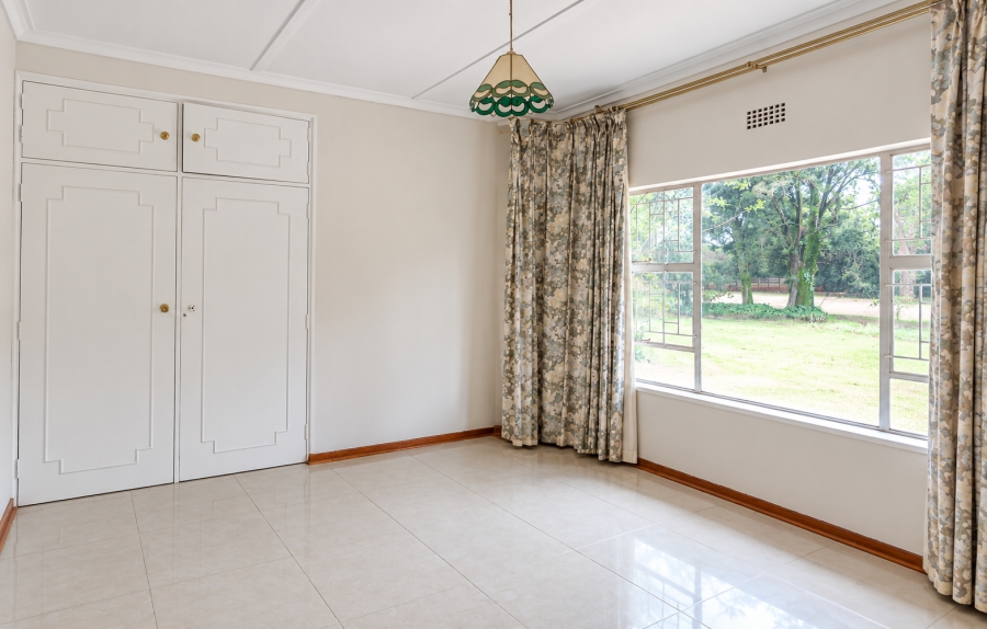 4 Bedroom Property for Sale in Nooitgedacht AH Gauteng