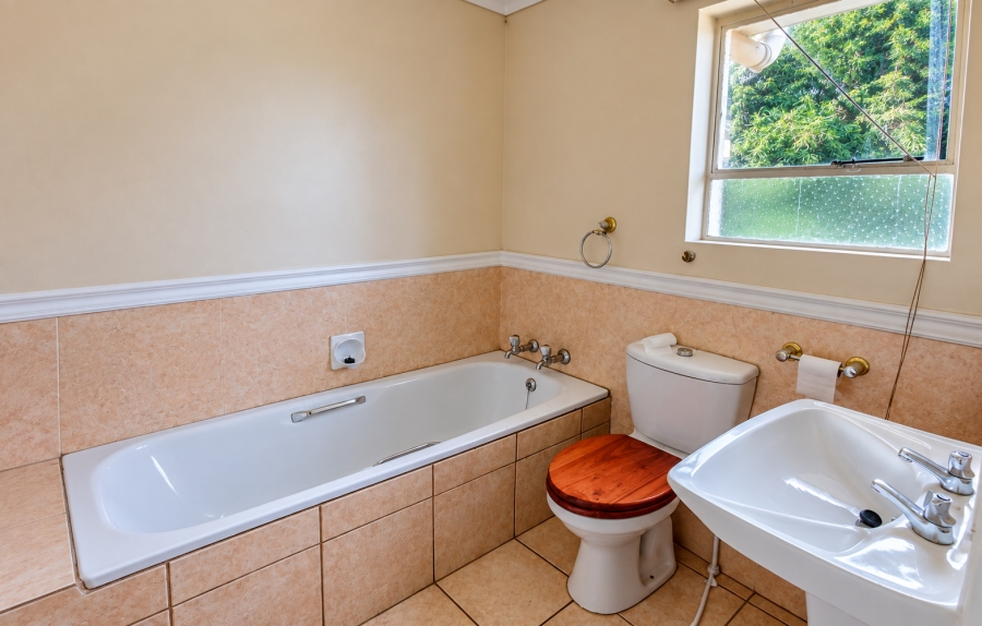 4 Bedroom Property for Sale in Nooitgedacht AH Gauteng