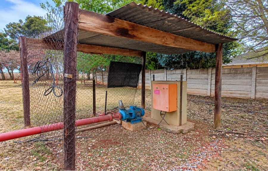 4 Bedroom Property for Sale in Nooitgedacht AH Gauteng