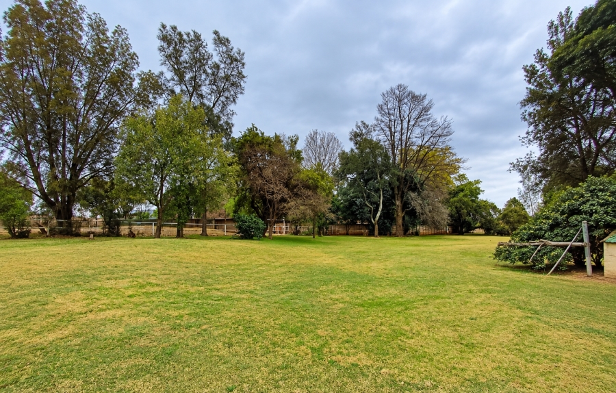 4 Bedroom Property for Sale in Nooitgedacht AH Gauteng