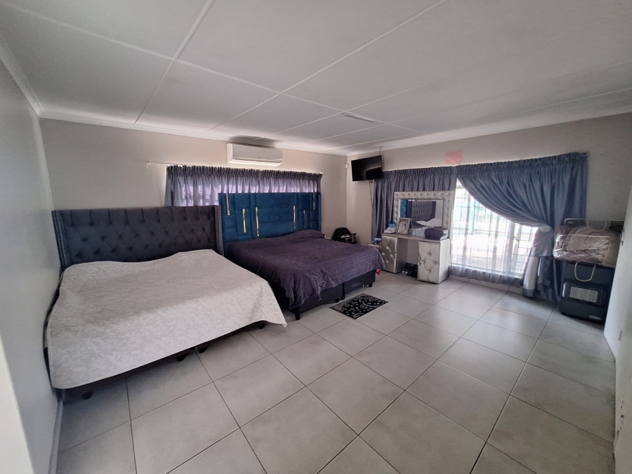 3 Bedroom Property for Sale in Vanderbijlpark SE 7 Gauteng