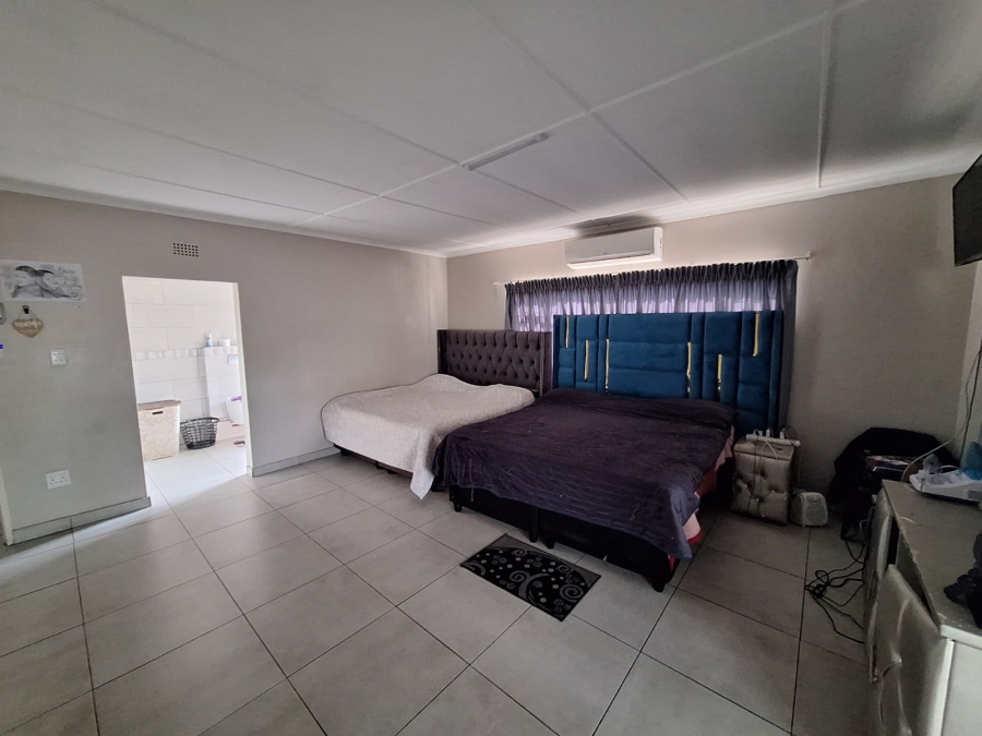 3 Bedroom Property for Sale in Vanderbijlpark SE 7 Gauteng