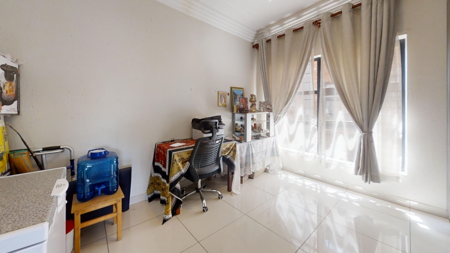3 Bedroom Property for Sale in Eveleigh Gauteng