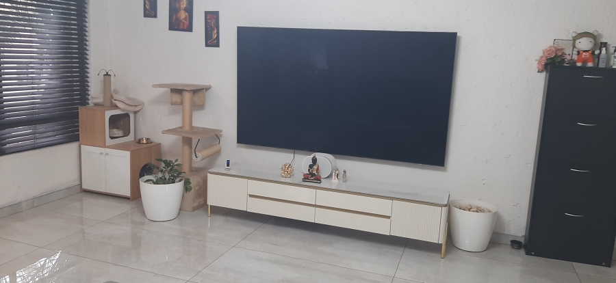 To Let 3 Bedroom Property for Rent in Morningside Gauteng