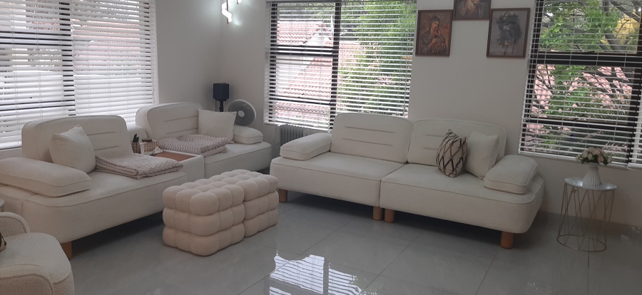 To Let 2 Bedroom Property for Rent in Morningside Gauteng
