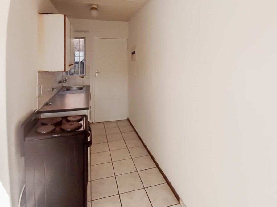1 Bedroom Property for Sale in Glen Marais Gauteng