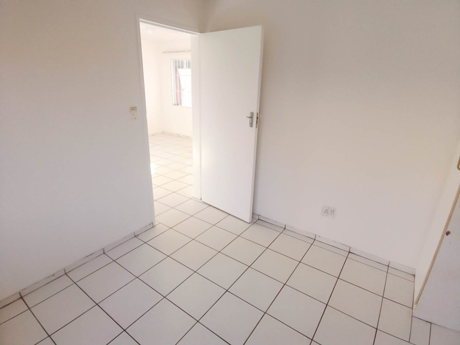 1 Bedroom Property for Sale in Glen Marais Gauteng