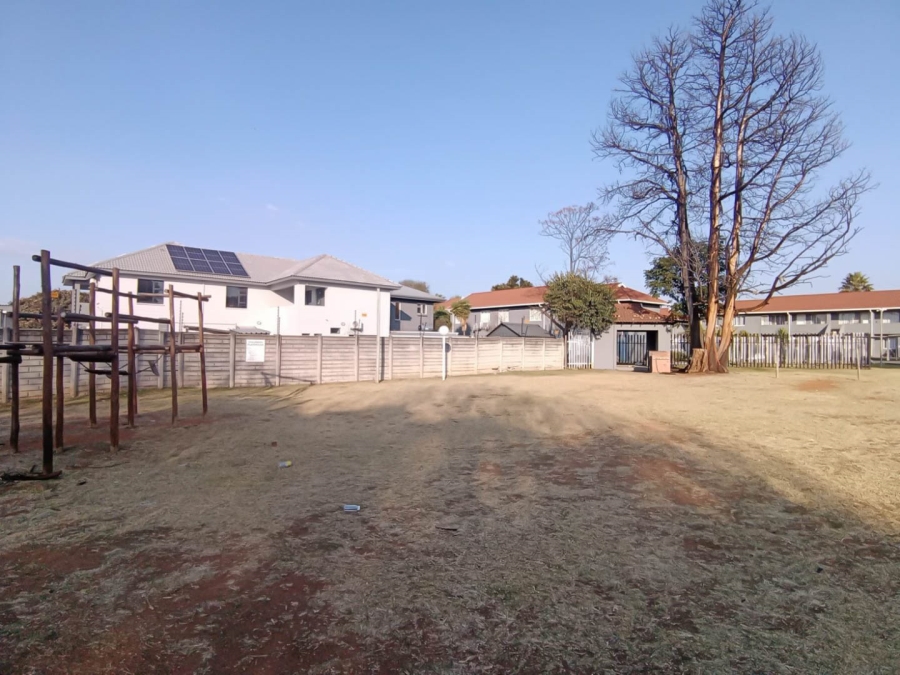 1 Bedroom Property for Sale in Glen Marais Gauteng