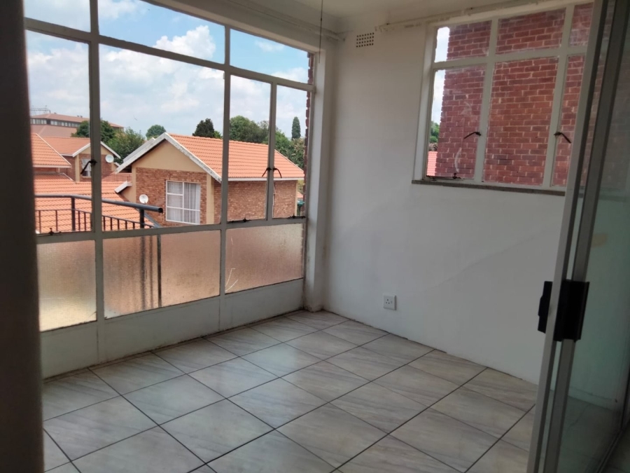 1 Bedroom Property for Sale in Edleen Gauteng