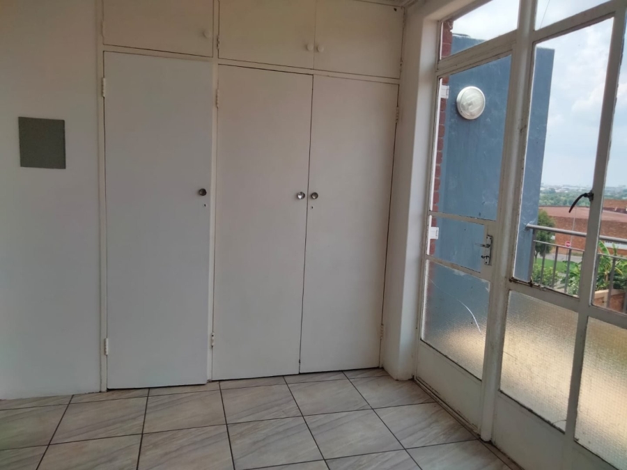 1 Bedroom Property for Sale in Edleen Gauteng