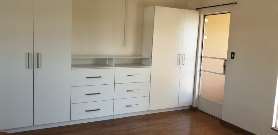 1 Bedroom Property for Sale in Kempton Park Ext 4 Gauteng