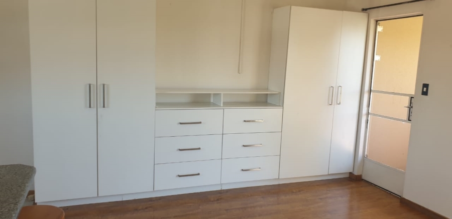 1 Bedroom Property for Sale in Kempton Park Ext 4 Gauteng