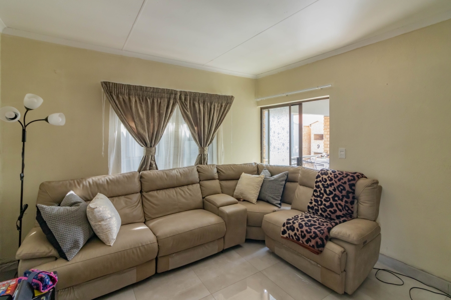 2 Bedroom Property for Sale in Pomona Gauteng